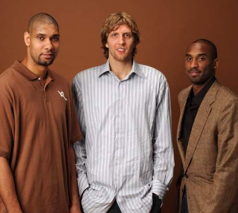 懂球帝足协杯冠军海报：国安是冠军！（懂球帝发布足协杯冠军海报：北京国安加冕！）