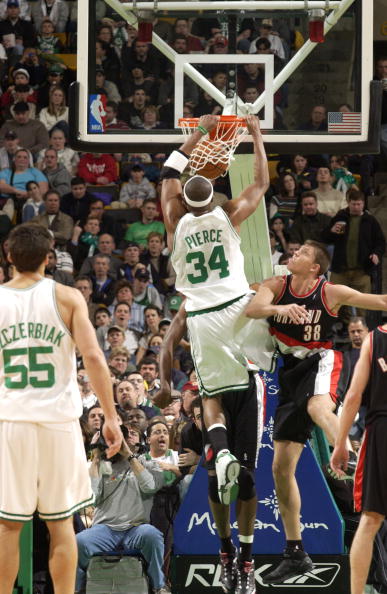 东体：邵佳一在推进国足新老交替过程中需要打造“嫡系部队”（东体：国足新老交替推进中，邵佳一亟需组建核心班底）