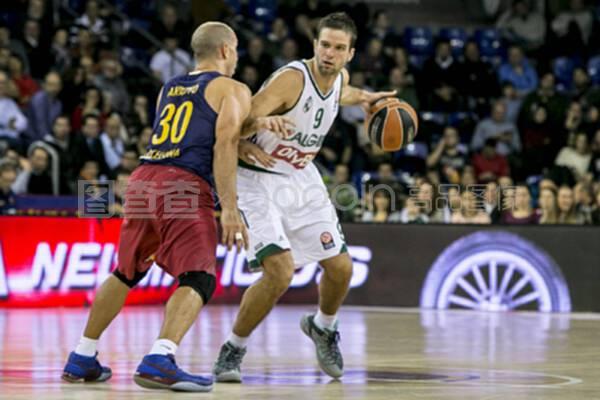 中超联赛总结：积分榜前三分析,（中超赛季回顾：积分榜三强解析）