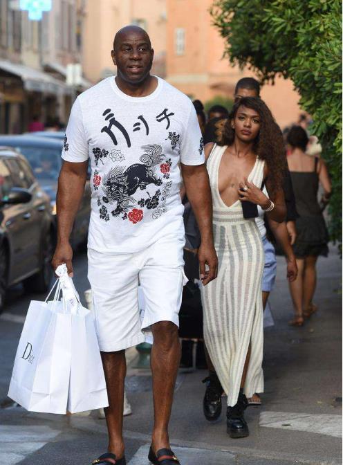 与恩德里克没有回头路：租借确认至里昂，他的未来会更光明吗？（恩德里克租借里昂已定：无退路的选择能否点亮他的未来？）